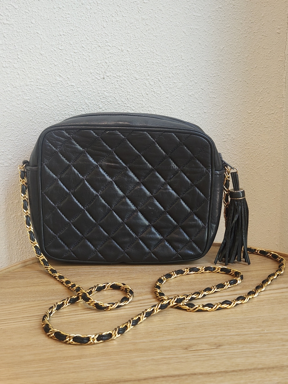 Vintage Jay Herbert Quilted Black Leather Crossbody Bag Gold Chain and Tassel - Picture 2 of 7